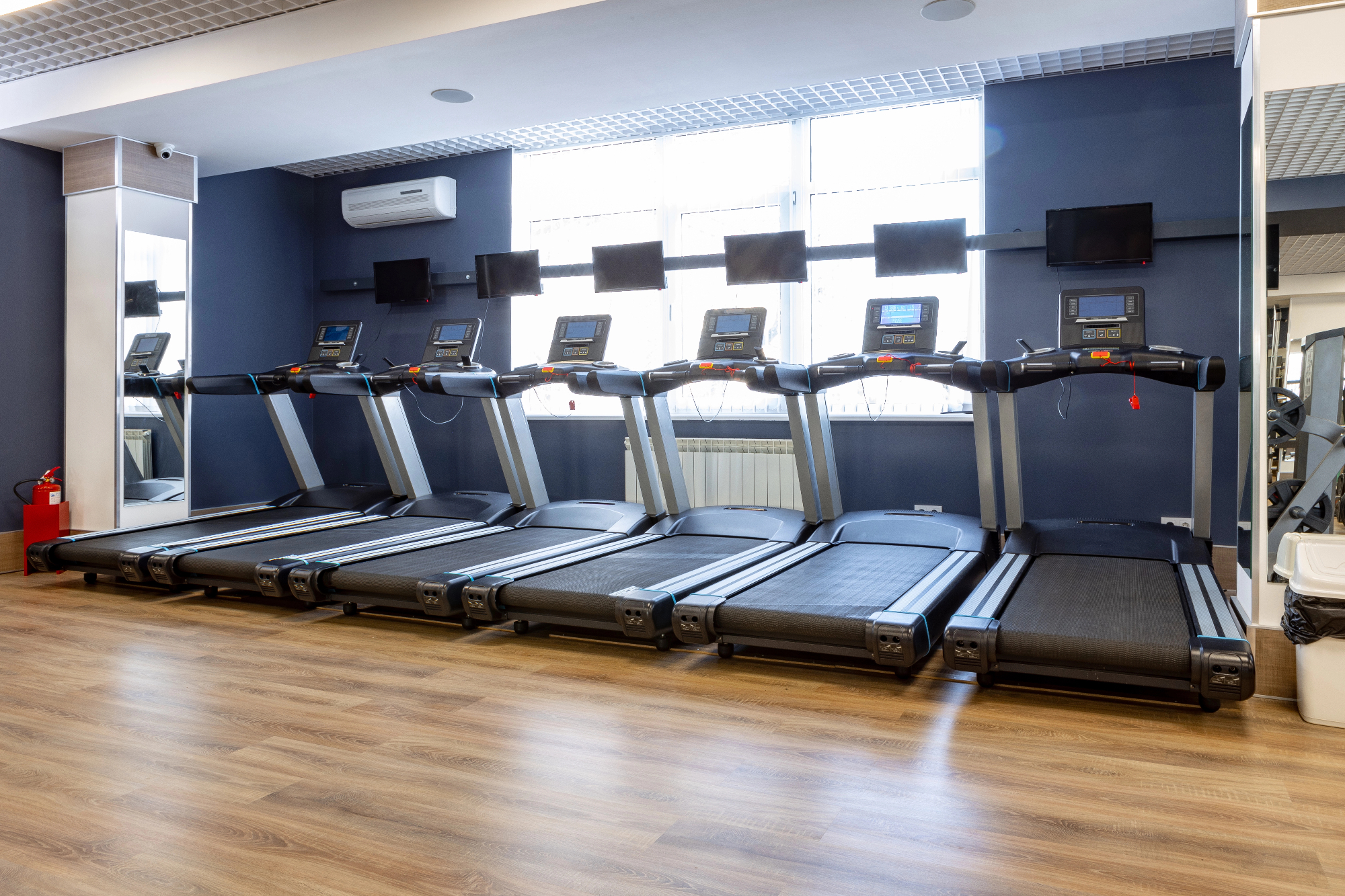 Fitnes ali doma, za uporabe tekalne steze ni pomembna lokacija